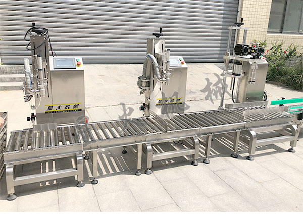 84消毒液灌裝機(jī)|全自動(dòng)84消毒液灌裝生產(chǎn)線|84消毒液灌裝機(jī)廠家